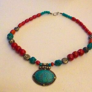 3/$10 | Turquoise & Silver Necklace - costume